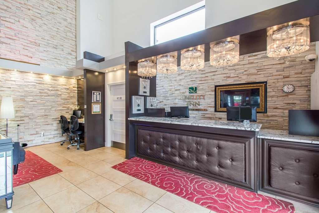 Quality Inn Daytona Speedway - I-95 Дейтона Бийч Интериор снимка