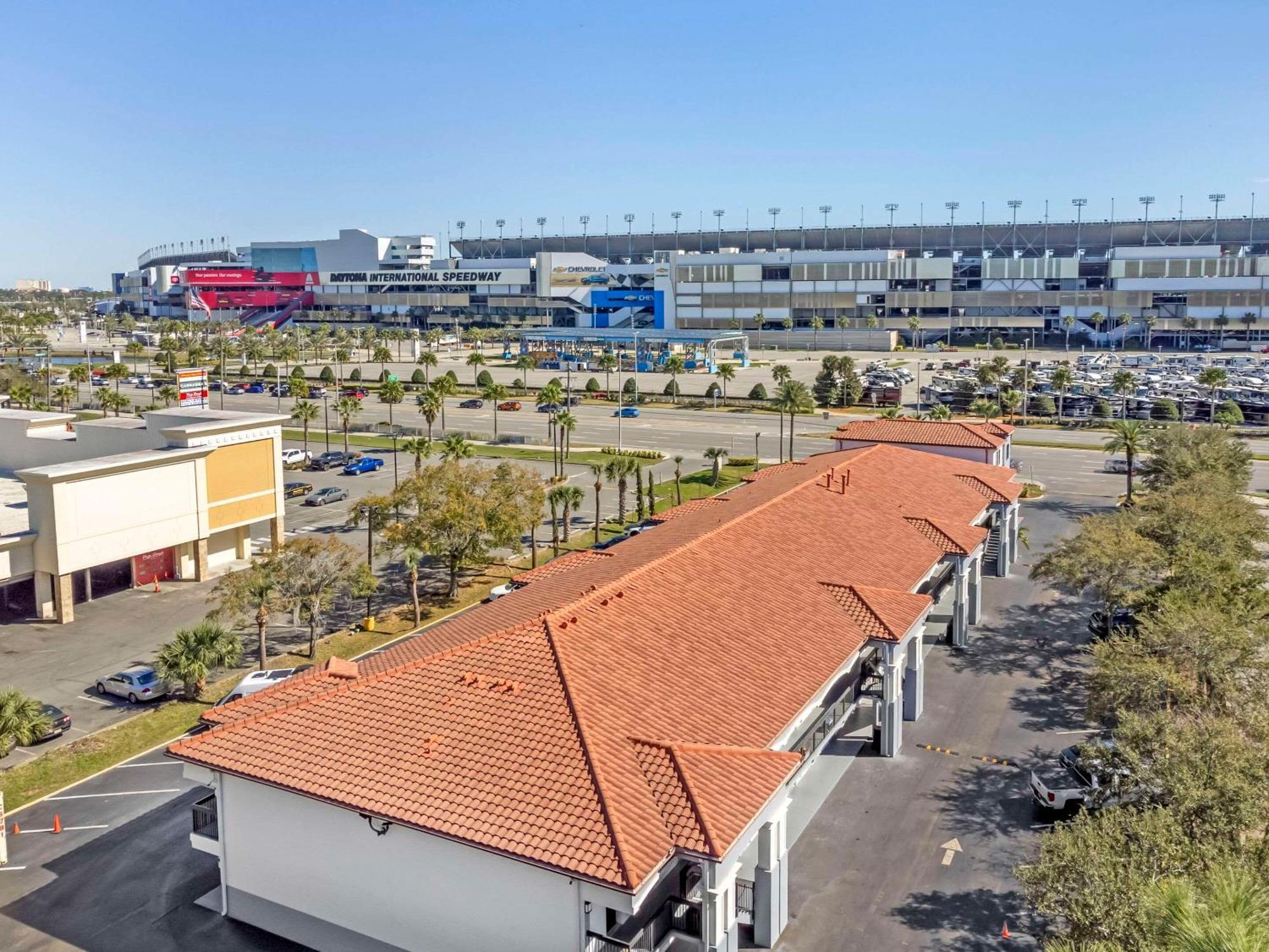 Quality Inn Daytona Speedway - I-95 Дейтона Бийч Екстериор снимка